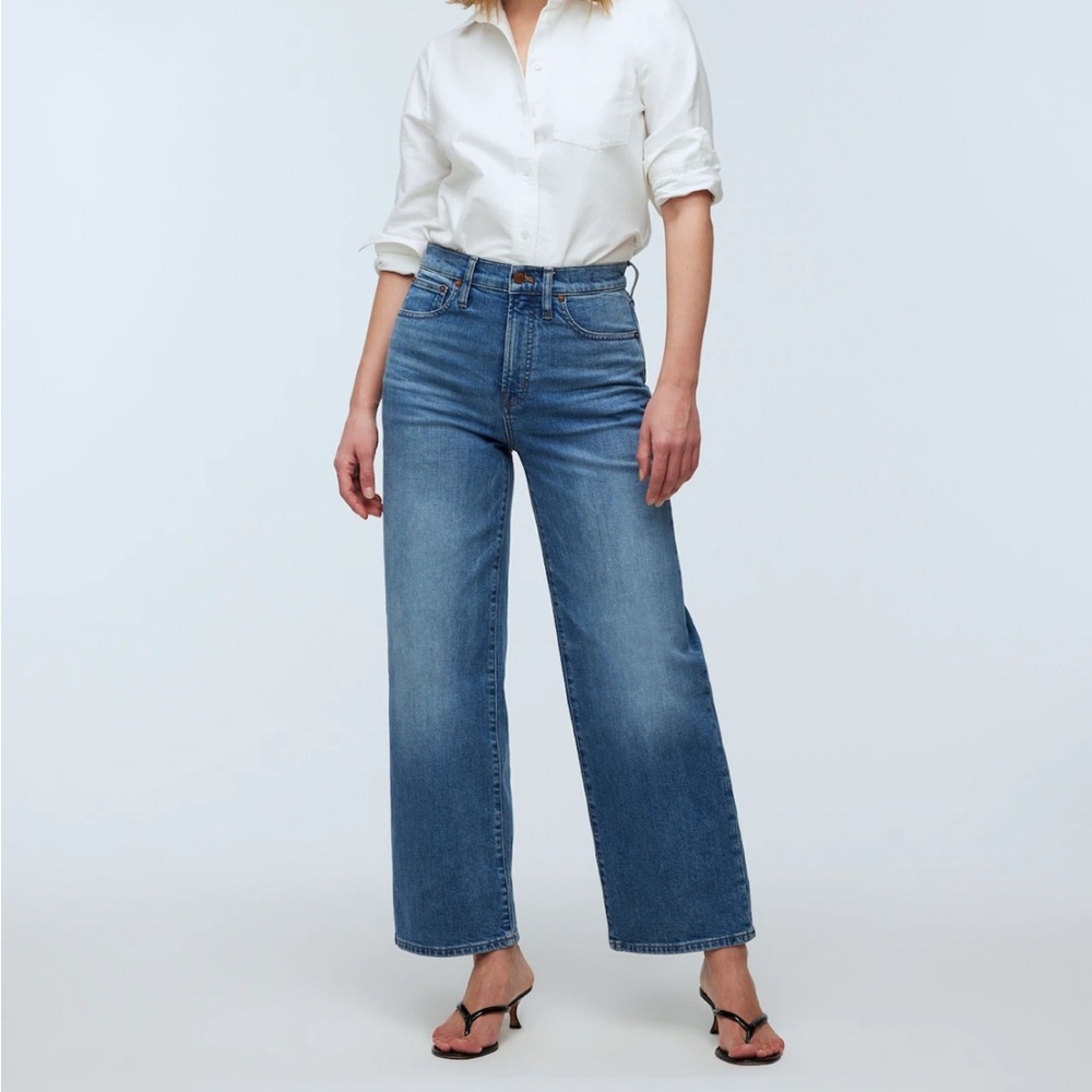 The Perfect Vintage Wide-Leg Jean - runs small!